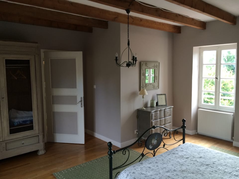Green bedroom