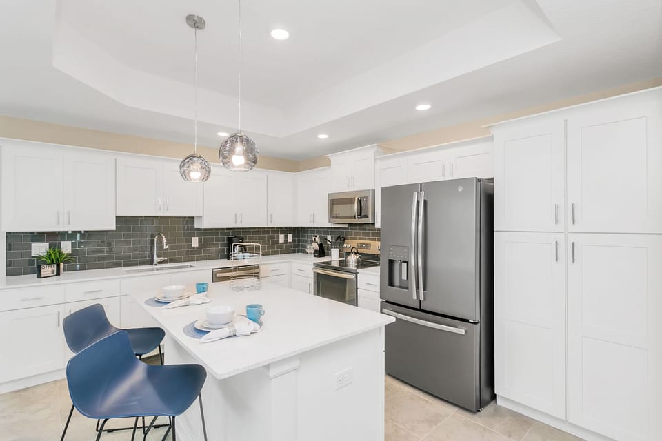 - Luxurious Culinary heaven of the condo in Kissimmee - Fully equipped with all necessary kitchen accessories - Availability of high chairs at the breakfast bar - Plenty of storage space - Completely light flooded area