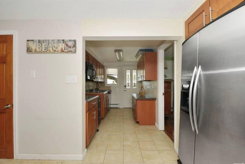 kitchenette downstairs