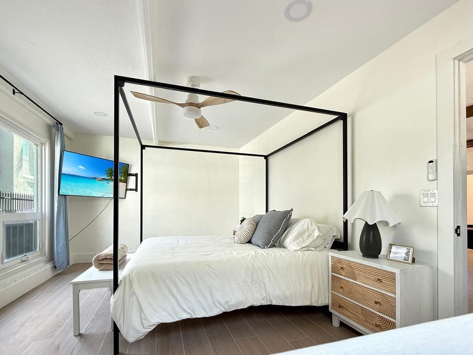 Bedroom 3 (first floor)