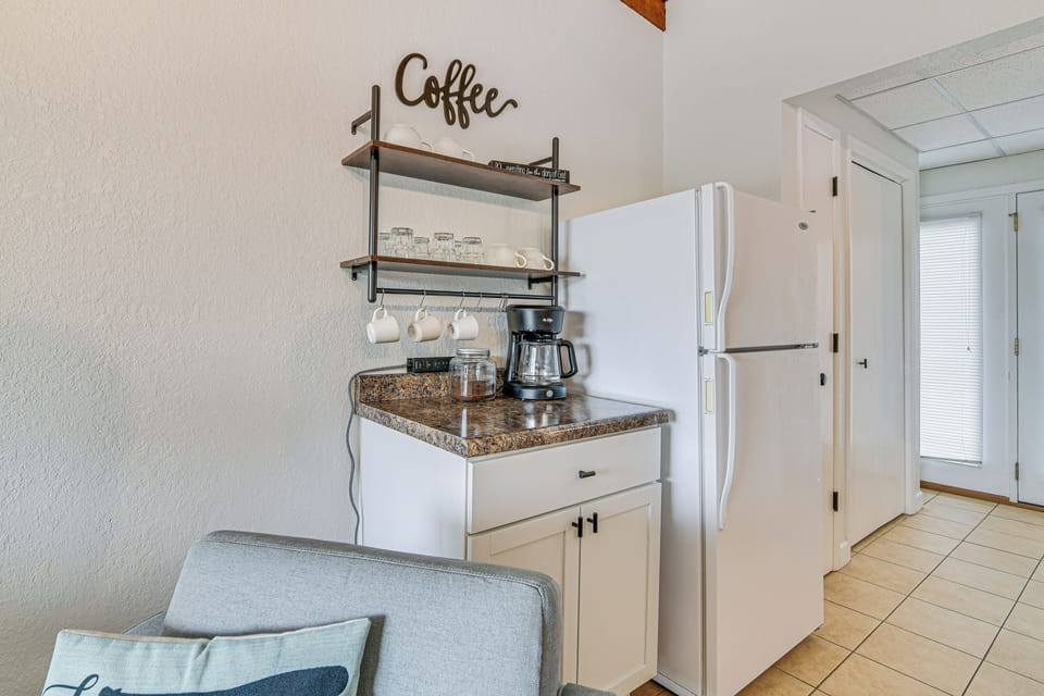 Kitchenette | Drip Coffee Maker | Stove | Dishware & Flatware