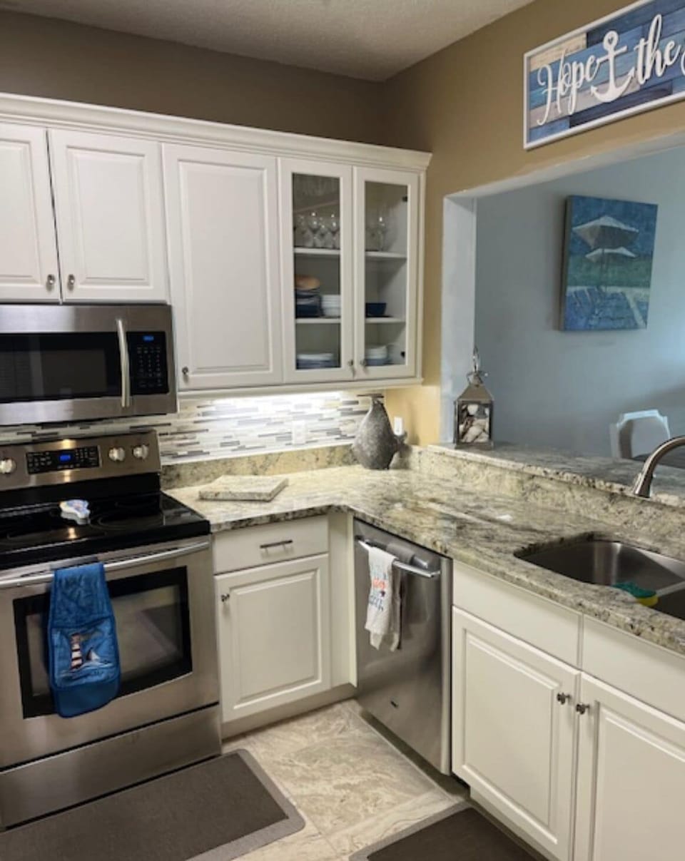 Fully equipped kitchen