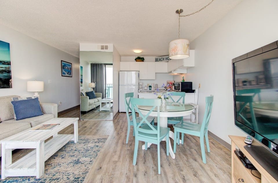 Atlantic Towers 706-print-006-055-Main Living Area-4200x2760-300dpi