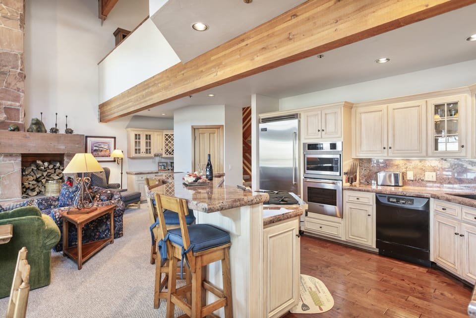 Indoors, Kitchen, Furniture, Living Room, Hardwood