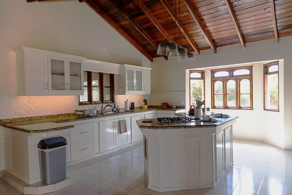 Kitchen with island