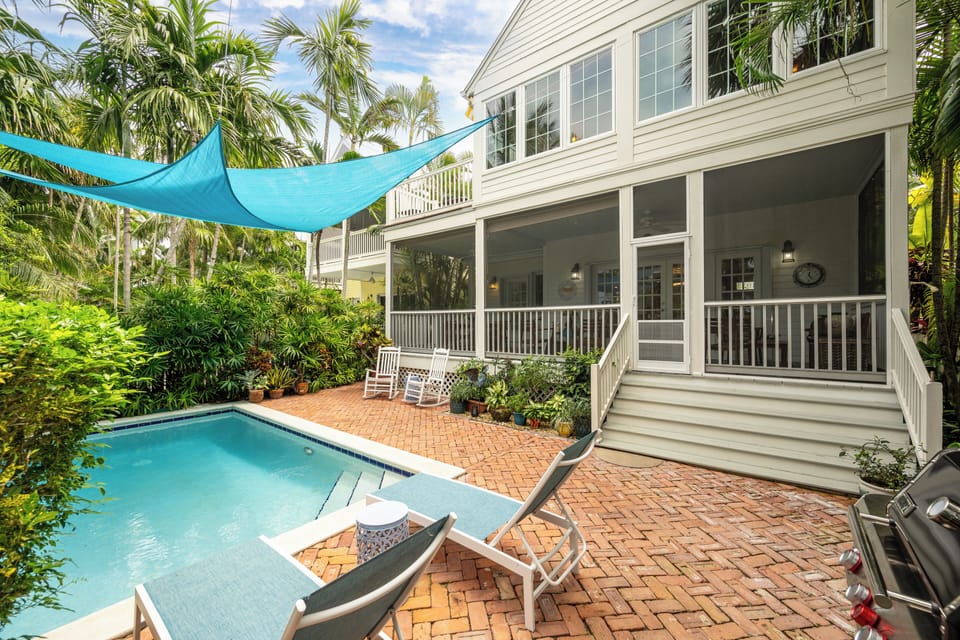 Private Pool at Oasis on 18th
