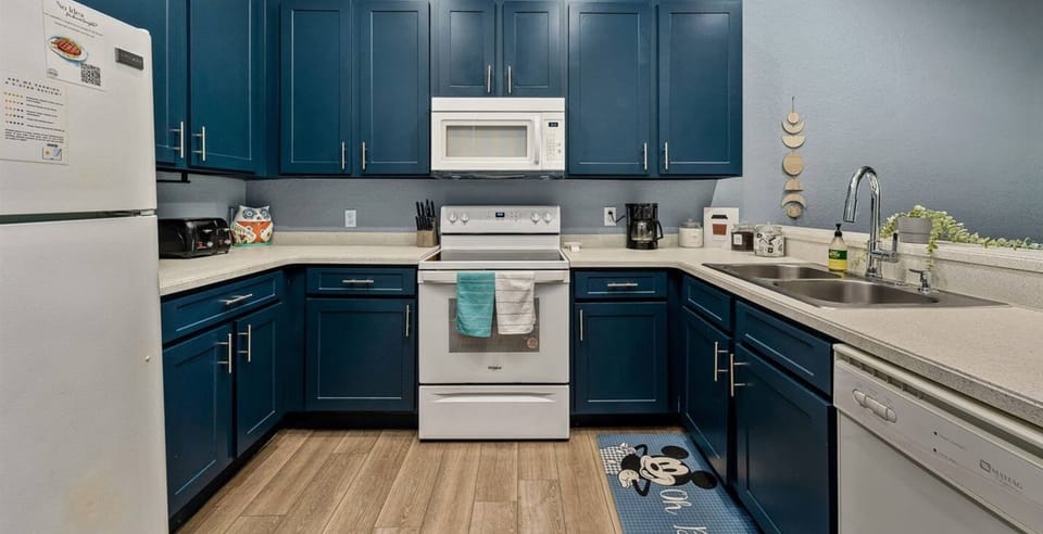 A spacious kitchen fully equipped with everything you need for cooking and entertaining.
