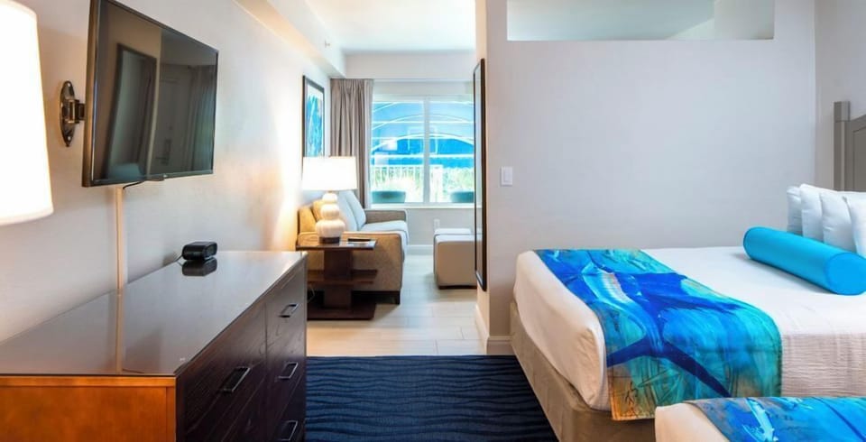 Unit with 2 Queen size beds. Exact unit will be assigned upon arrival. Views, colors and decor may vary.