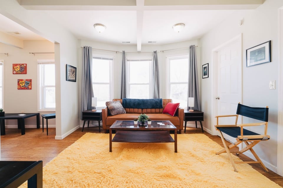 "This gem was very clean and made you feel right at home! Host was very helpful and responded quickly. Neighbor are quiet and friendly. Highly recommend!!"  - Christina, 5 Star Review