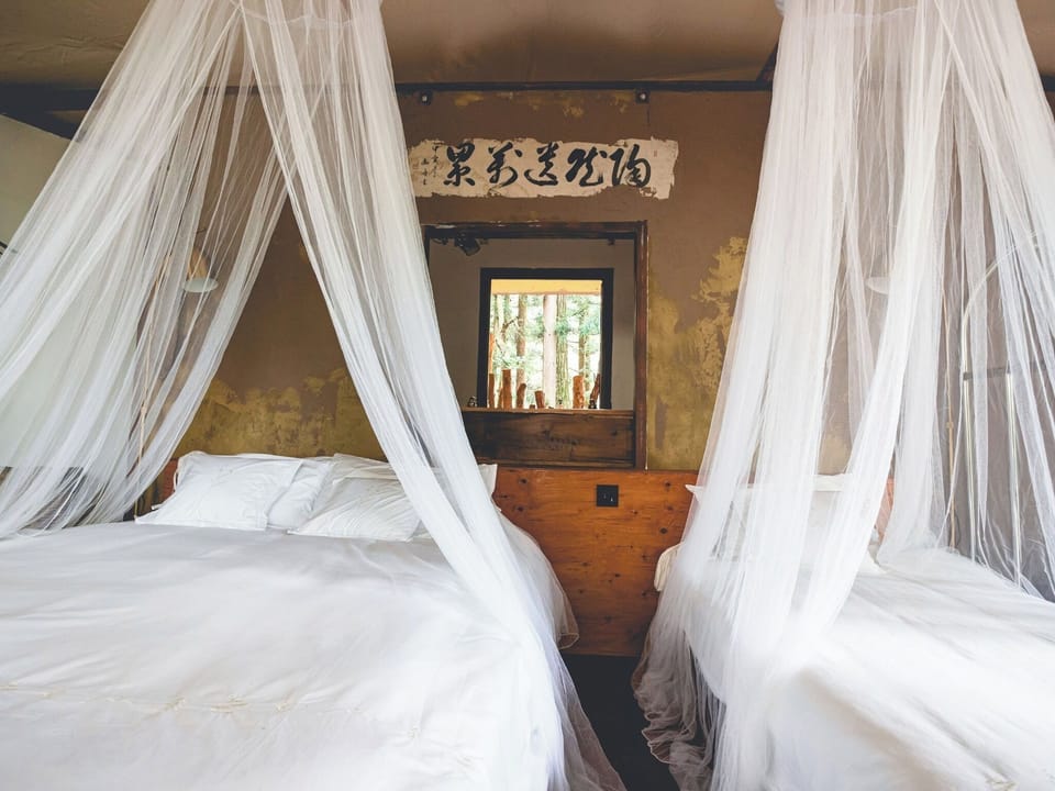 ・[Hume] Just like a princess. A bedroom with gorgeous canopy curtains.