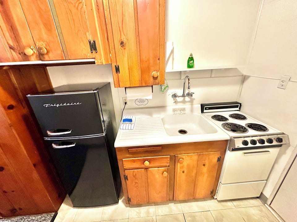 This is the downriver Bungalow suite kitchenette.

