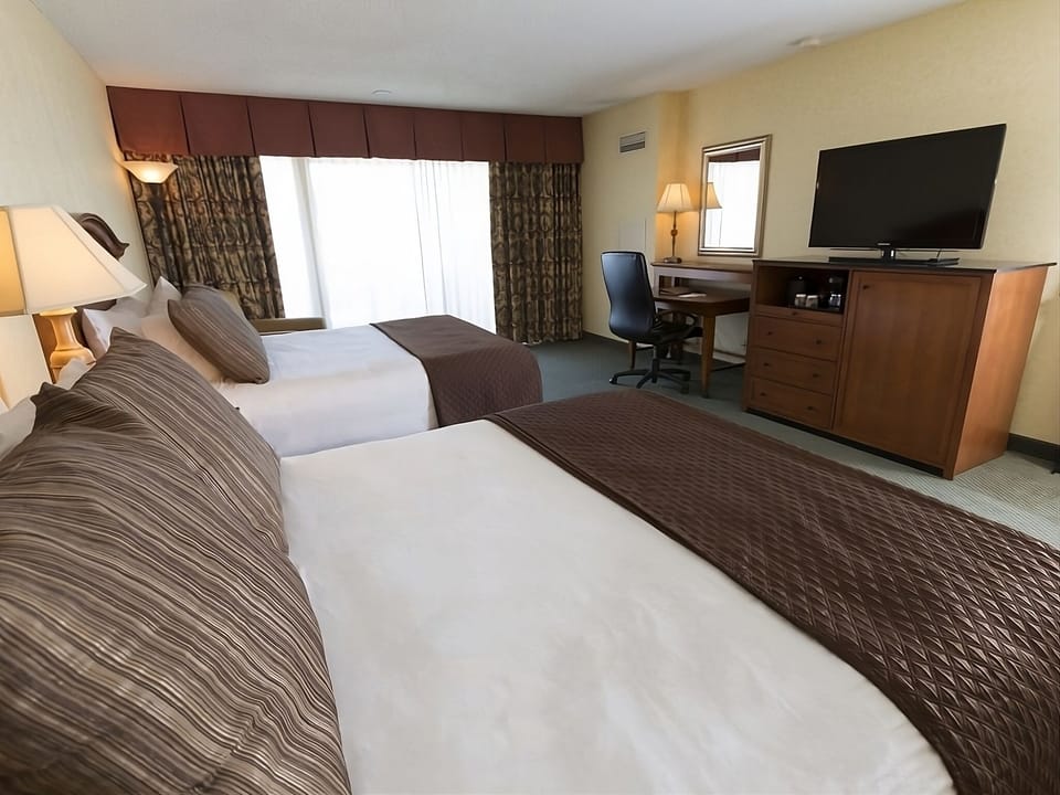 Comfortable Unit with 2 Queen beds