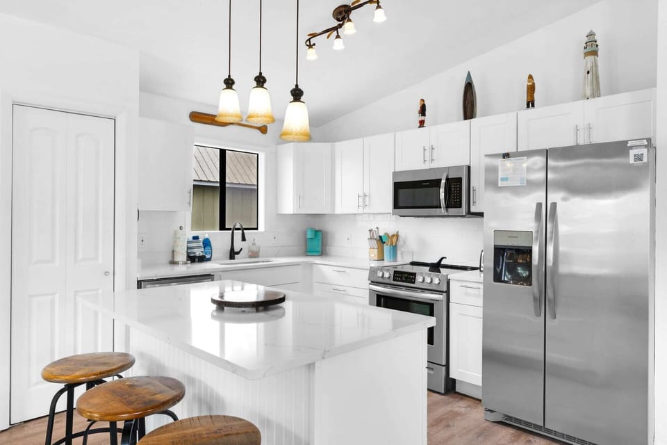 Fully stocked kitchen