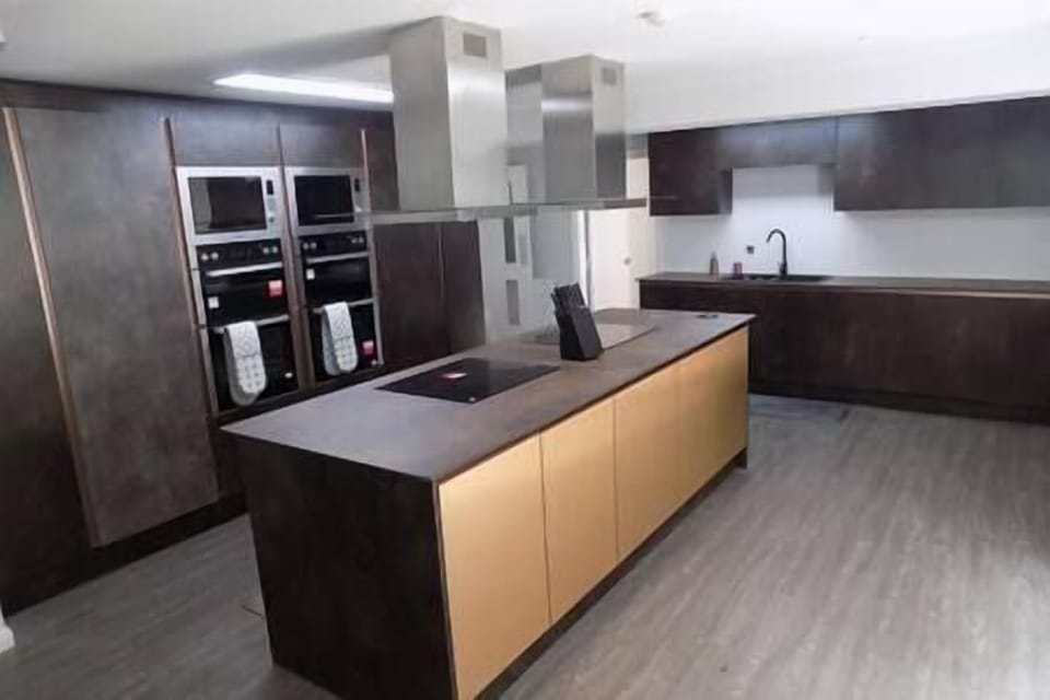 Mahoosive Kitchen