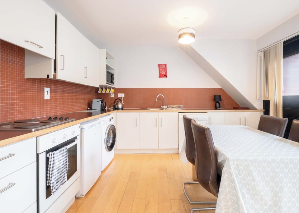Kitchen Upstairs (2)