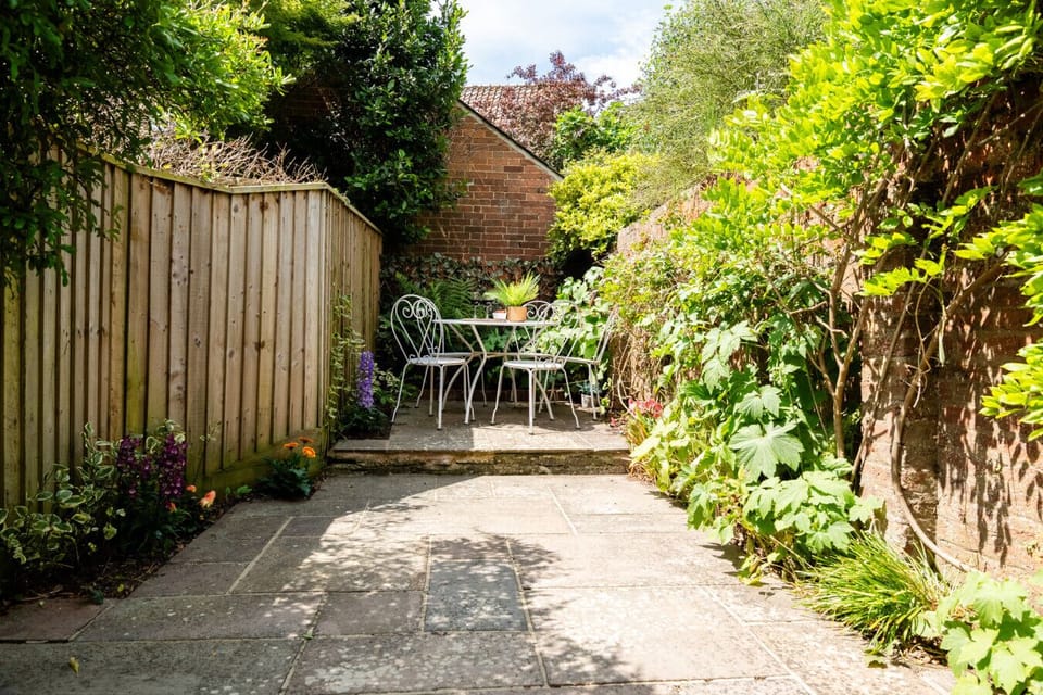 Private courtyard garden