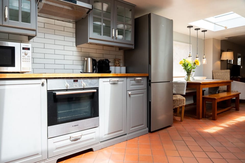 Fully-equipped kitchen
