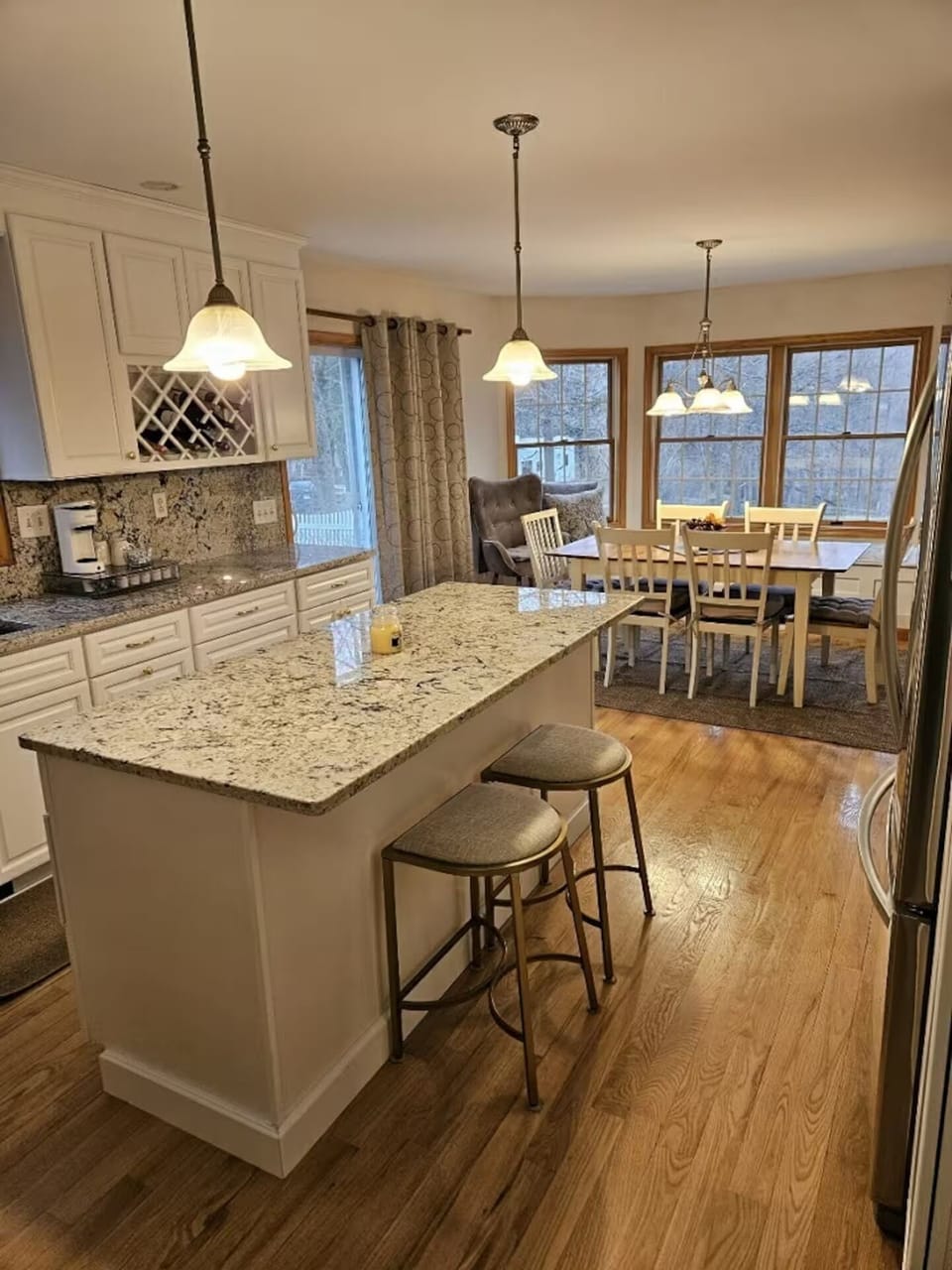 Full kitchen