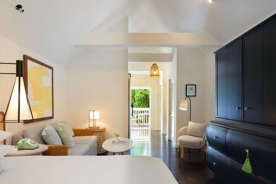 Linger over morning coffee in a calm, open lounge.