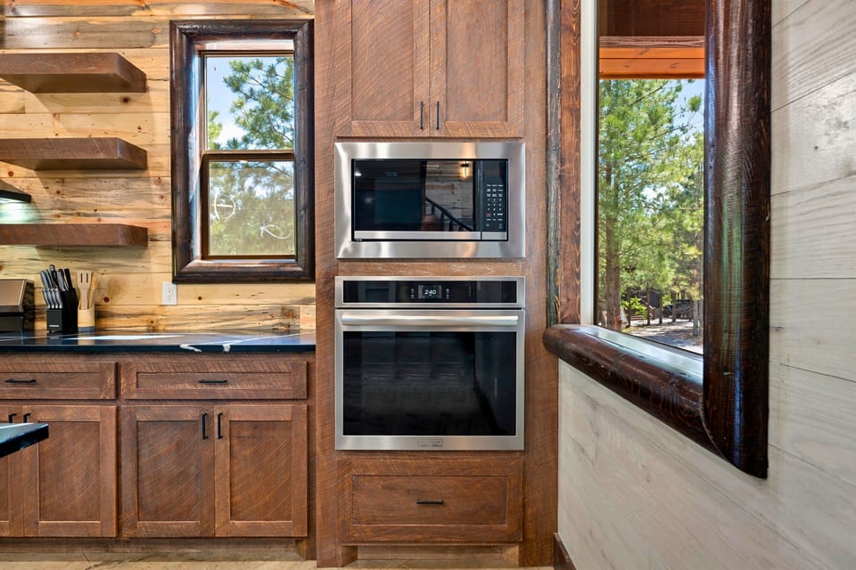 Sleek and spacious, our kitchen is ready for your culinary adventures – whether you're a cooking novice or a gourmet chef!