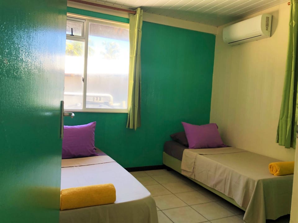 Double bedroom with two single beds