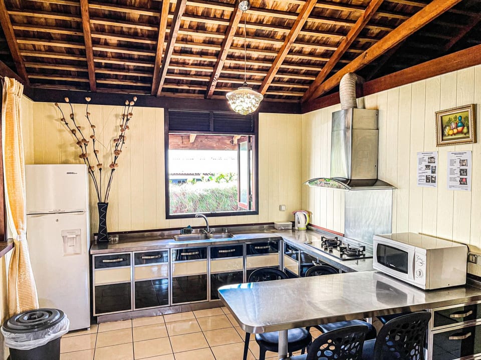 The equipped and fitted kitchen