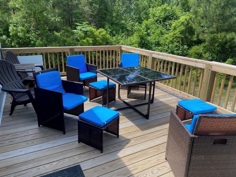 Outside back patio, private, spacious
Sun loungers also provided 