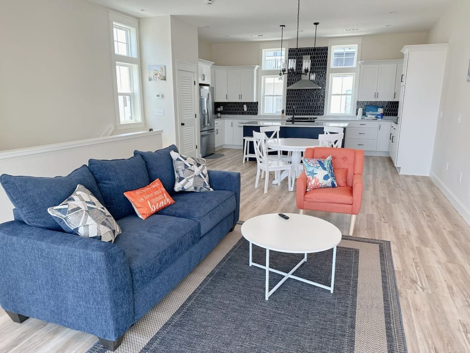 OB104: Ocean Breeze 104 | TL Living Area - Sleep Sofa, Deck Access