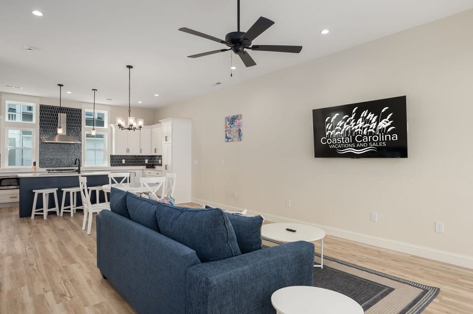 OB104: Ocean Breeze 104 | TL Living Area - Sleep Sofa, Deck Access