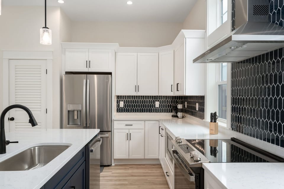OB104: Ocean Breeze 104 | TL  Kitchen Area