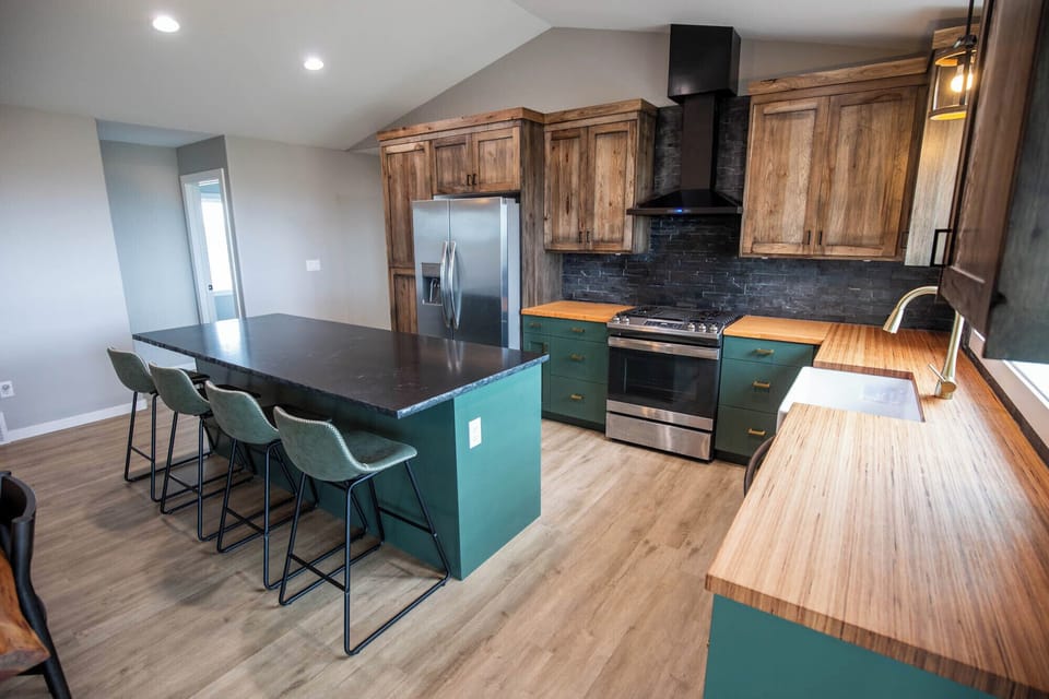 full kitchen