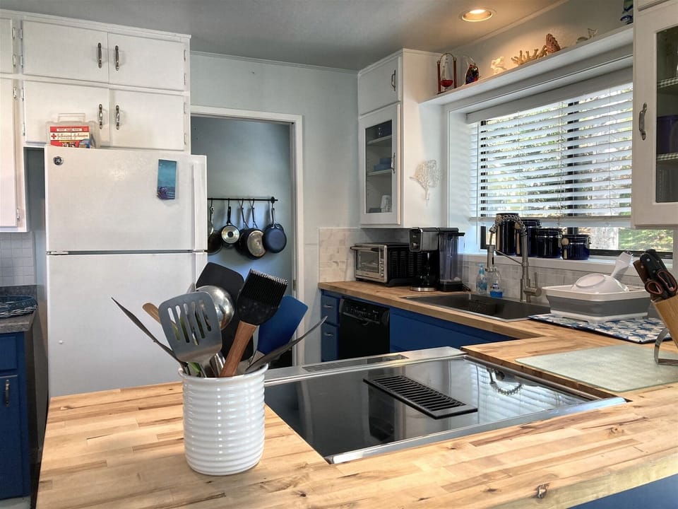 Grey Whale -  Breaking bread with friends and family alike