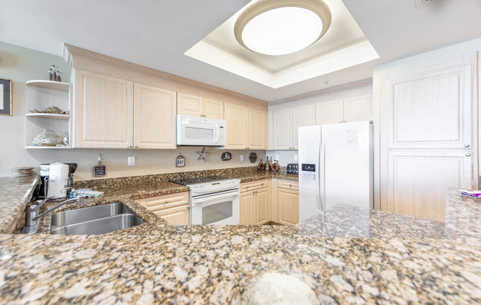 Fully Stocked Kitchen