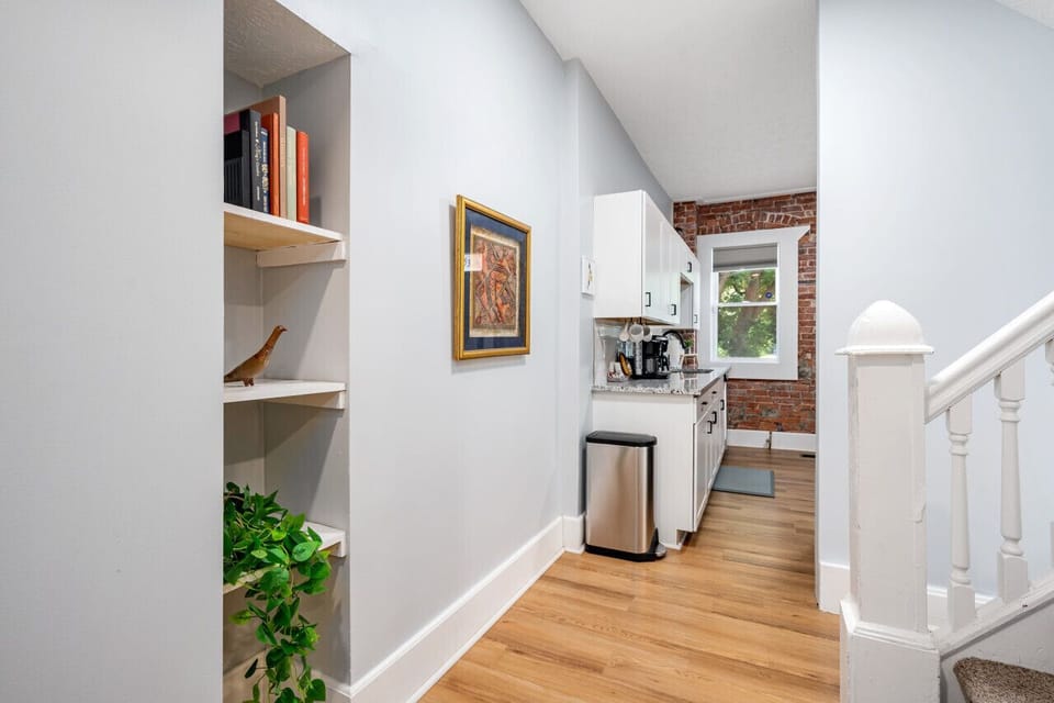 Hallway to Kitchen