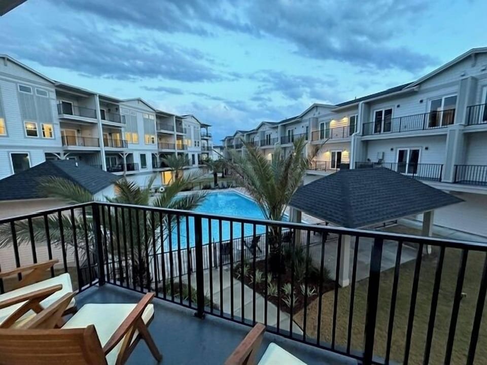 Welcome to Emerald Surf– where modern luxury meets Florida's Forgotten Coast charm.