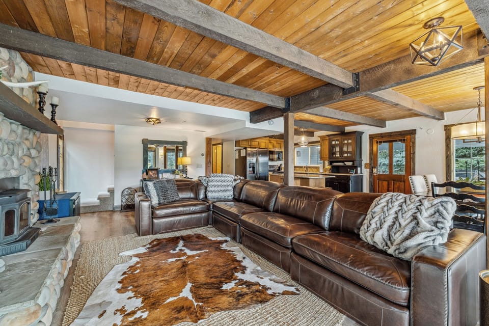 Amazing Couch and Fireplace