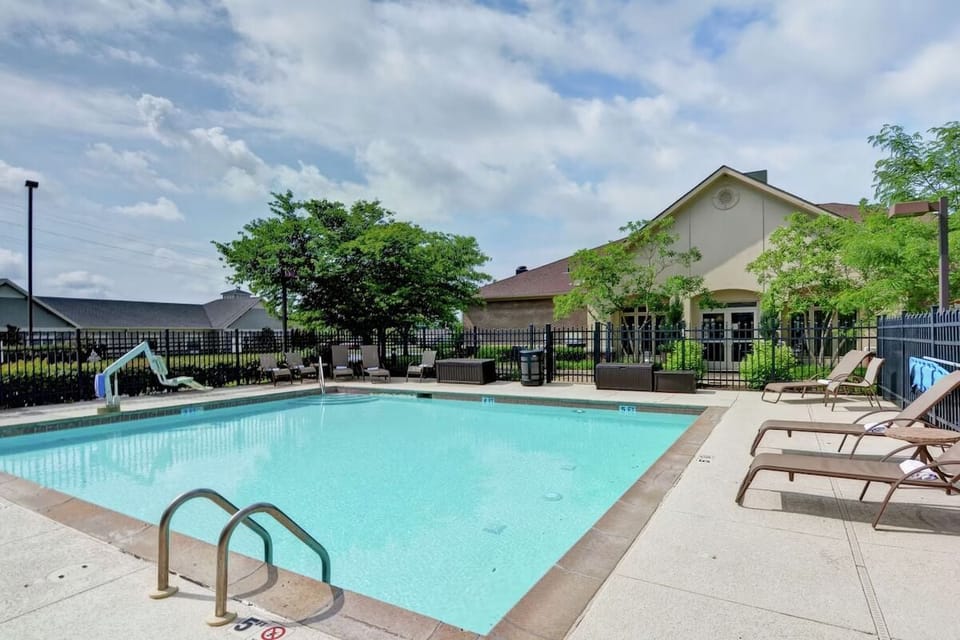 Seasonal Pool