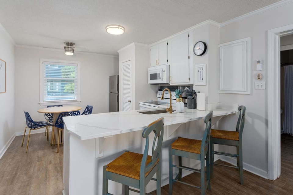 Open concept kitchen and dining area