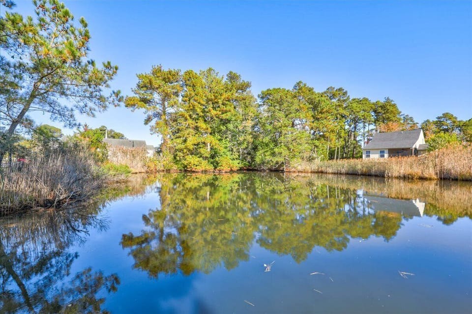 Your own private Waterfront Wonderland.