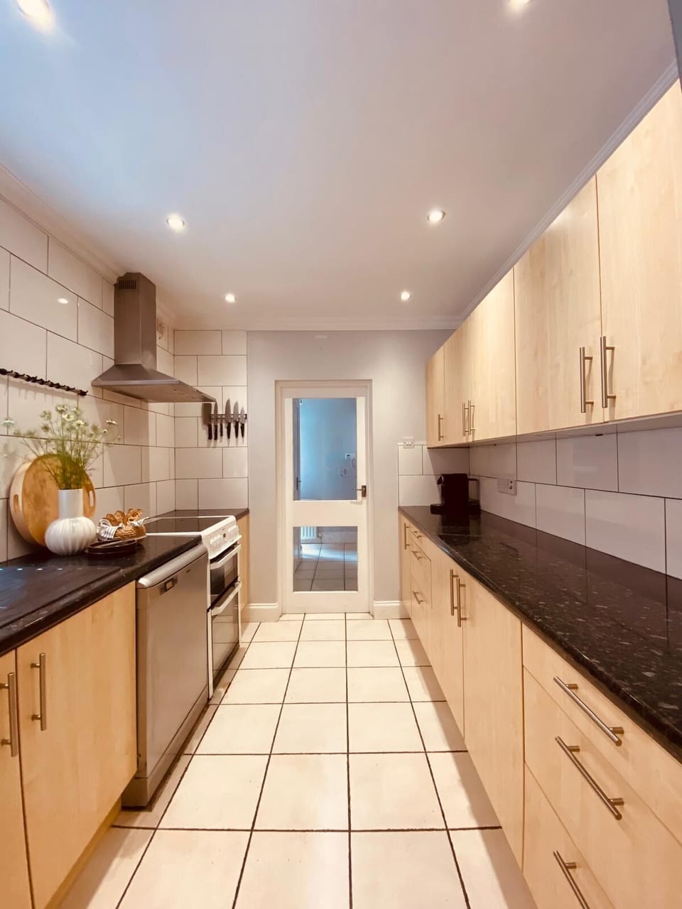 Fully stocked kitchen+ utility room