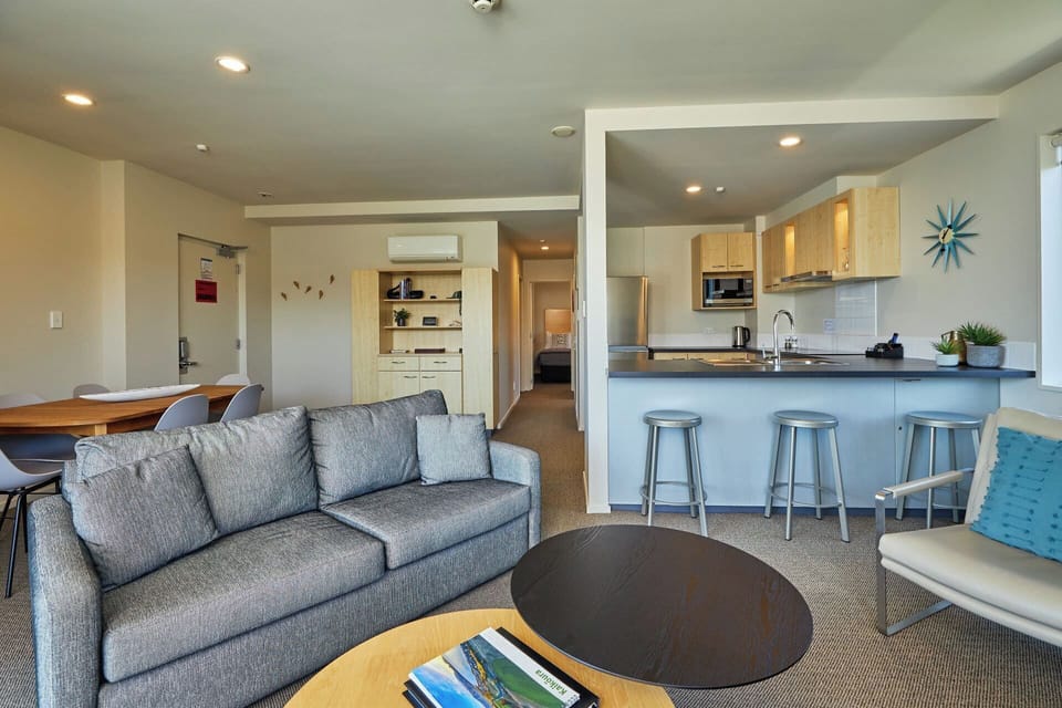 2 bedroom ocean view apartment with lift access