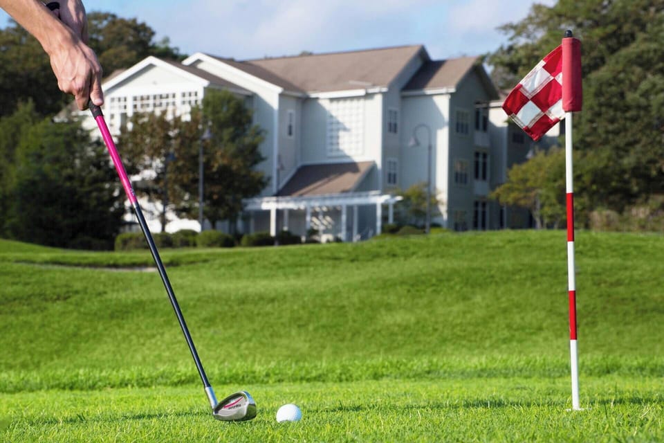 Several Championship Golf Course nearby.