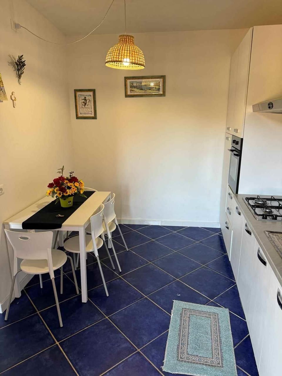 Kitchen-Living