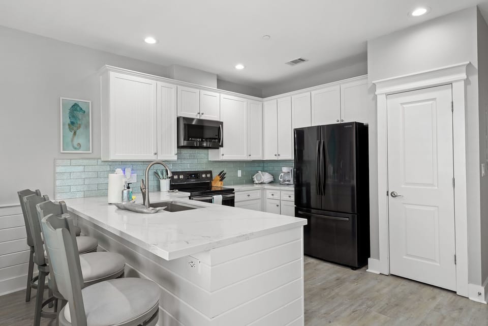 Lots of counter space and bar seating