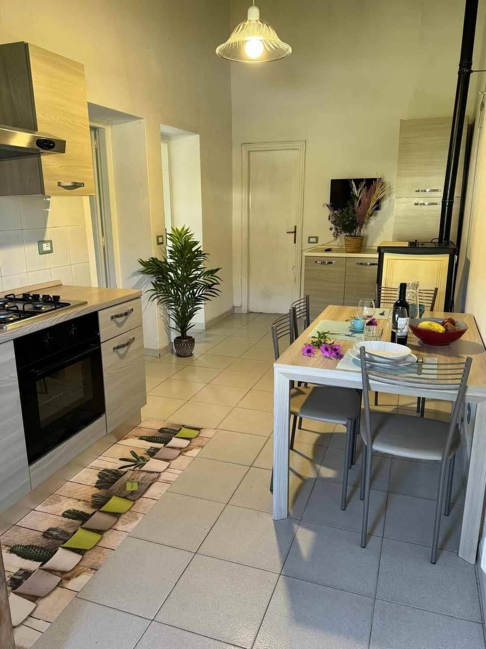 Kitchen-Living
