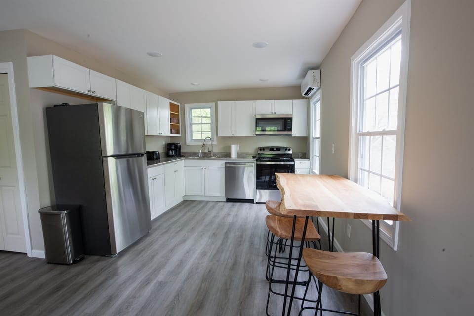 Kitchen/Dining Combination