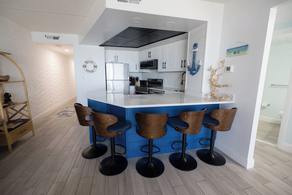 Newly remodeled kitchen, fully stocked