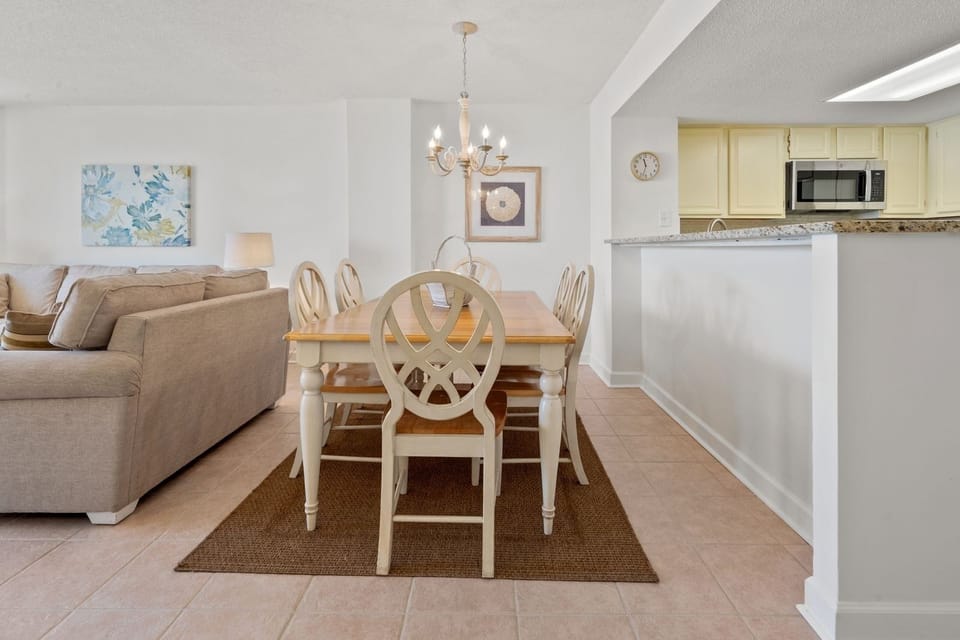 Dining Room, Dining Table, Furniture, Indoors, Table