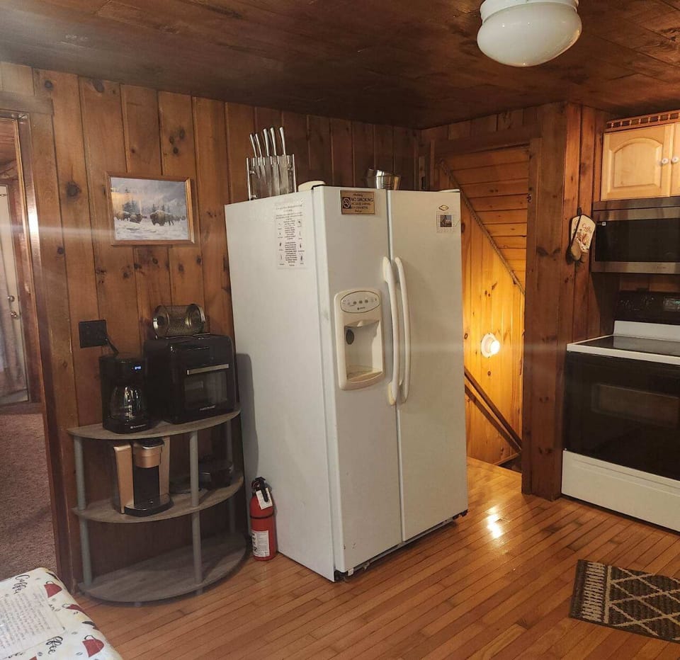 Full kitchen