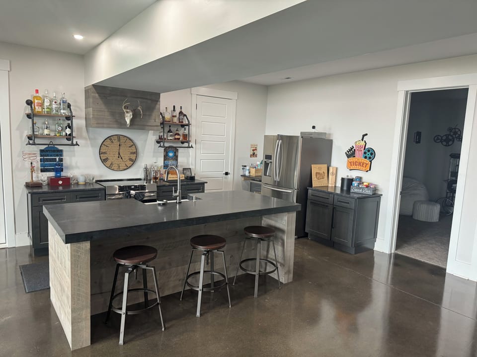 Basement kitchen (Fridge, range, beverage fridge, dishwasher drawers)